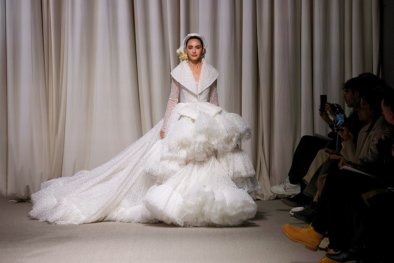 Giambattista Valli Womenswear Paris Fashion Week AW24